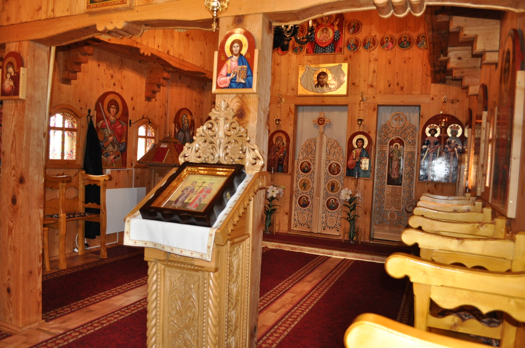 Schitul "Sf. Imparati Constatin si Elena.JPG